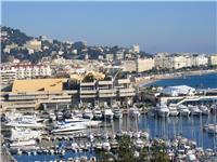 Cannes jsou známé především díky místnímu filmovému festivalu